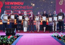 PLN Batam Sabet Penghargaan Instansi Berpengaruh di Bidang Komunikasi dari PR Indonesia
