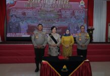 Serah Terima Ibu Asuh Polwan Polda Kepulauan Riau