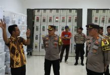 Kapolres Riky Kunjungi Kantor KPU, Cek Rekapitulasi