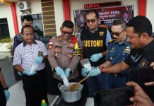 Polres Bintan Musnahkan Satu Kilogram Narkotika Jenis Sabu