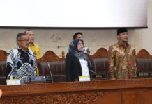 Rapat Paripurna, DPRD Kota Batam Tetapkan Delapan Fraksi Masa Kerja 2024-2029