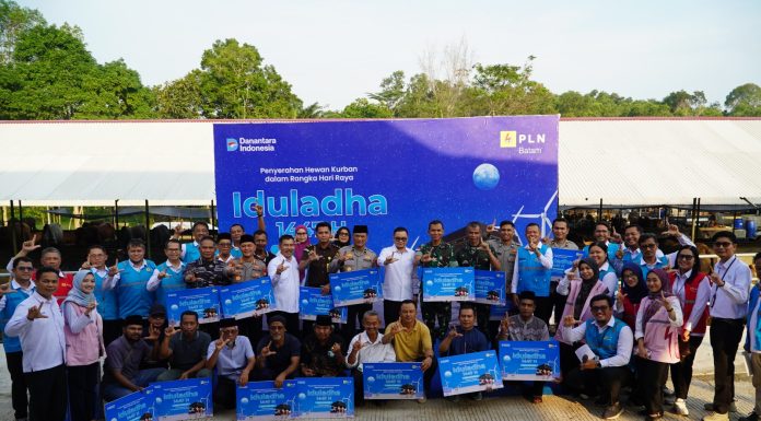 PLN Batam Salurkan Hewan Kurban, Tingkatkan Kepedulian Sosial pada Idul Adha 1447 H