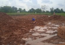 Material Timbunan PT Wasco Jadi Sorotan, Ditemukan Potongan Logam