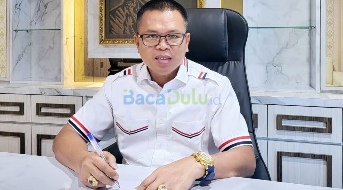 Ayo, Main Kita! Ketua Umum Komunitas Jurnalis Kepri (KJK), Ady Indra Pawennari